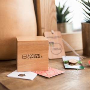 Cube en bois massif 3