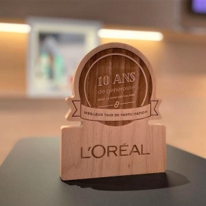 Trophée en bois bandeau gravé 2