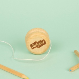 Yoyo en bois gravé 5