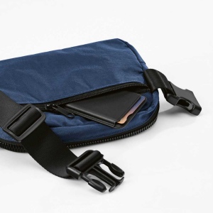 Banane Singapore 1,5L en nylon.2 poches et sangle de taille réglable 13