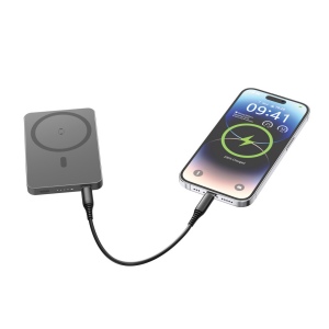 Powerbank magnétique 5000 mAh et 15W Urban Vitamin Marin 11