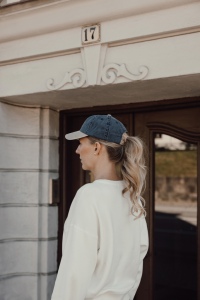 Casquette à 6 panneaux en coton sergé bicolore BEAU AWARE™ 45