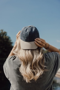 Casquette à 6 panneaux en coton sergé bicolore BEAU AWARE™ 46