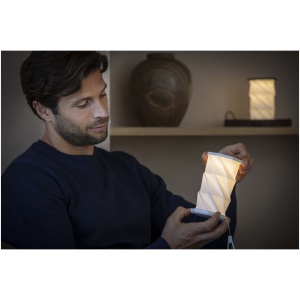 Lampe de table pliable et à intensité variable Celestia en plastique recyclé 9