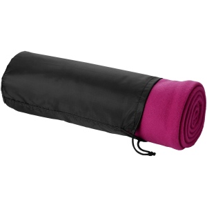 La couverture à carreaux unicolore Huggy est fabriquée en 100% polaire 200 g/m², une matière douce et confortable qui fournit rapidement la chaleur nécessaire et retient la chaleur corporell 7