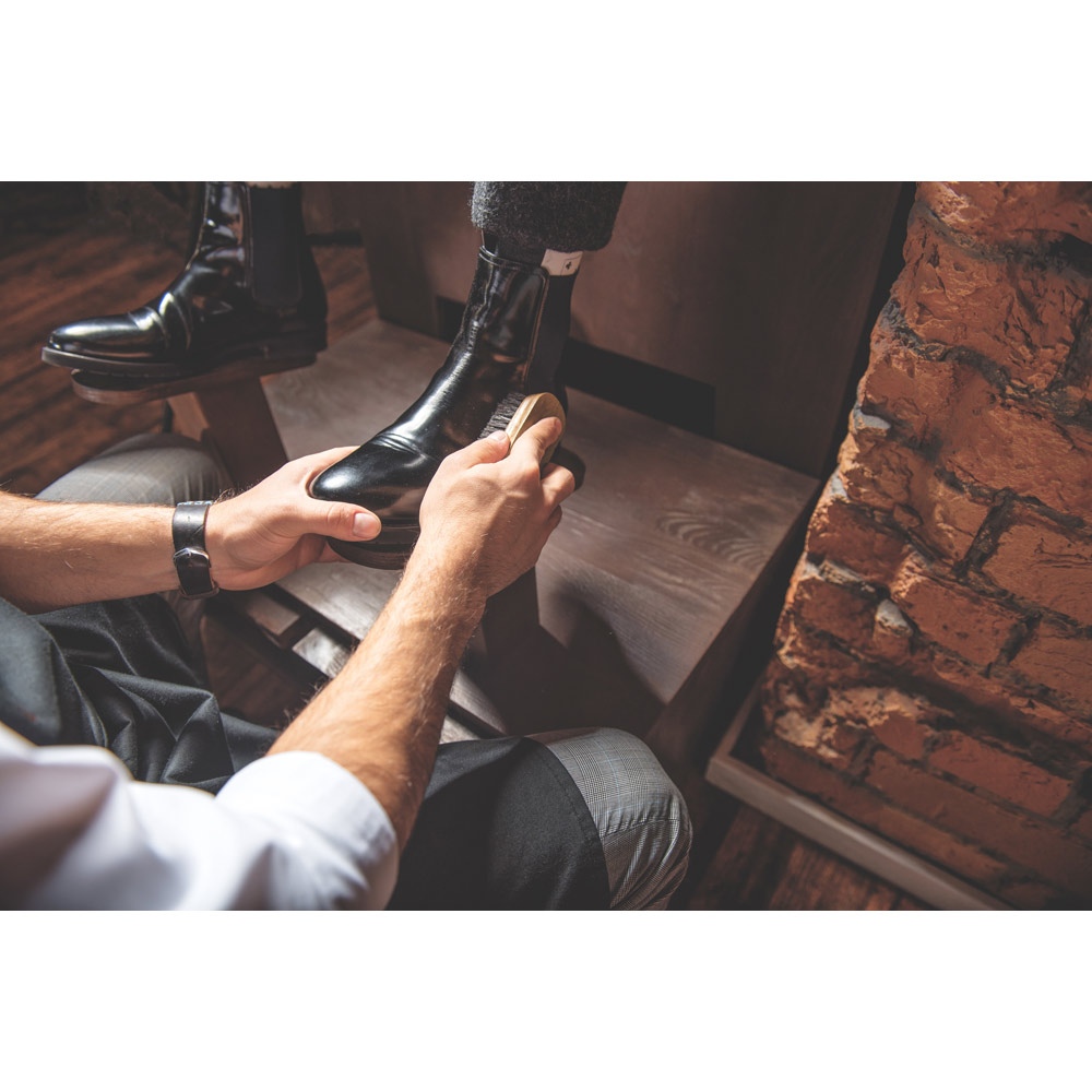 COBB. Kit de nettoyage de chaussures avec 6 pièces 4