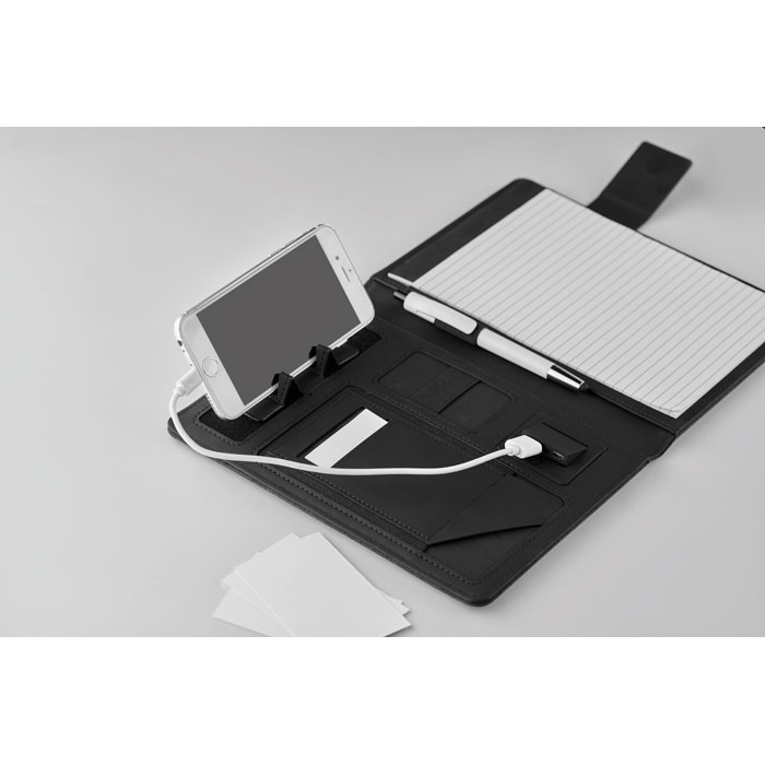 Conférencier A5 et powerbank - POWERNOTY 7