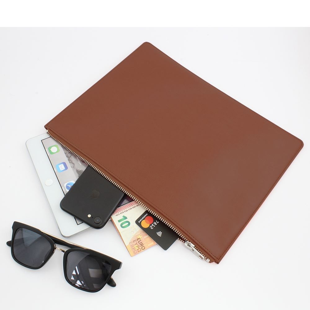 Pochette zippée 318 x 240 x 10 mm en PU 4