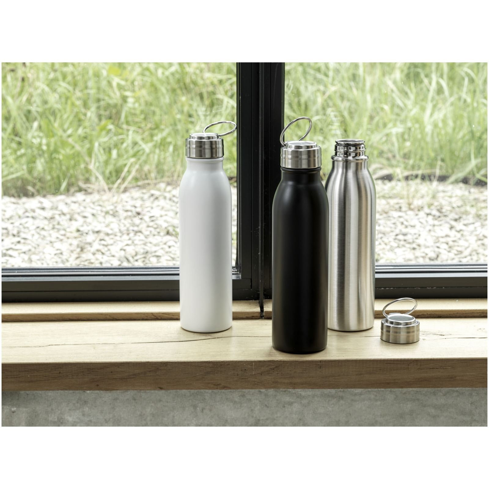 Bouteille d'eau Harper de 720 ml en acier inoxydable certifié RCS avec boucle métallique 22