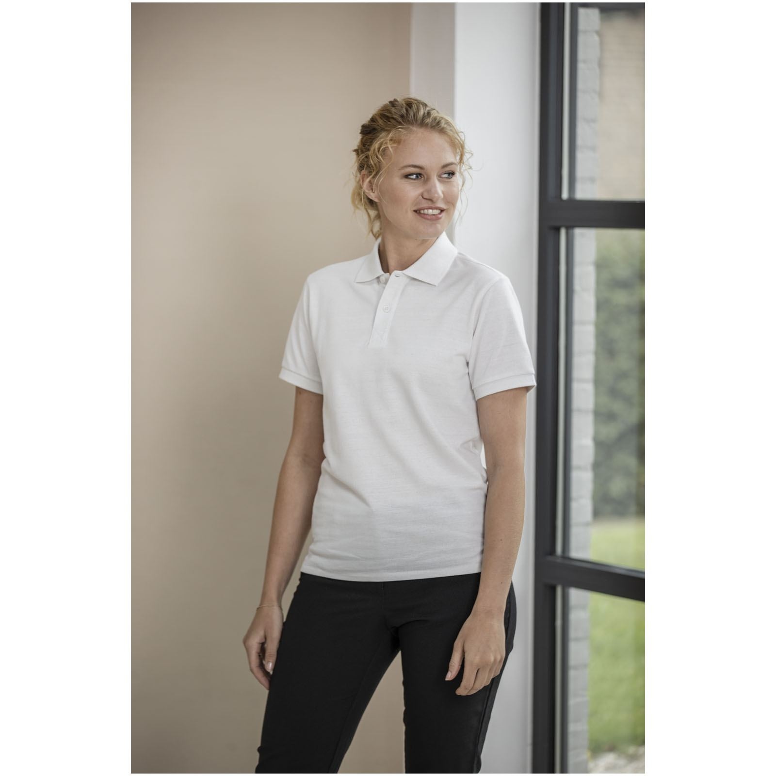 Polo Emerald recyclé unisexe à manches courtes Aware™ 24