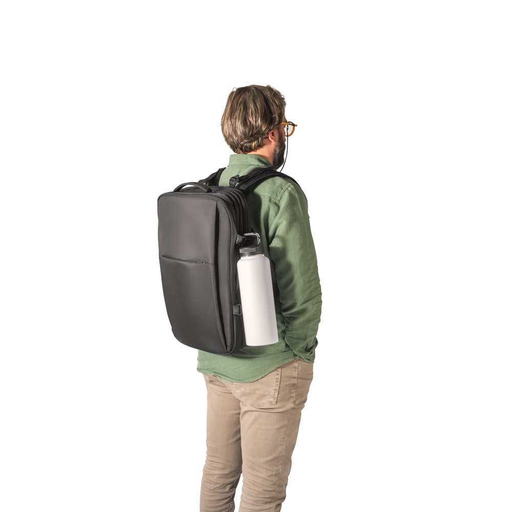 DALLAS. Sac à dos de voyage en polyester 600D recyclé haute densité pour ordinateur portable de 17.3 pouces 8