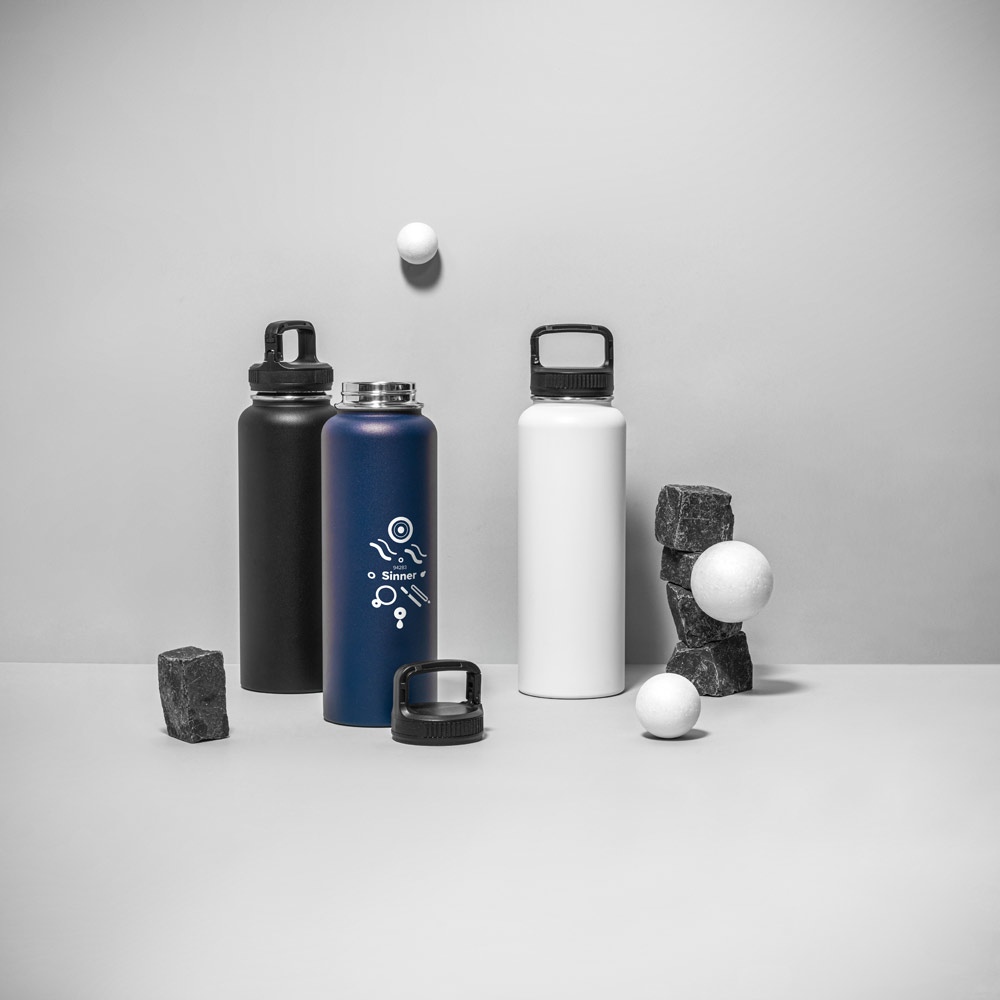 SINNER. Bouteille en acier inoxydable recyclé à 90 % d'une grande capacité allant jusqu'à 1200 mL 6