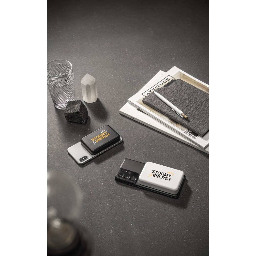 AMPERE 5. Batterie nomade magnétique de 5 000 mAh avec chargeur sans fil ultrarapide de 15 W en ABS recyclé (100 % rABS) 6