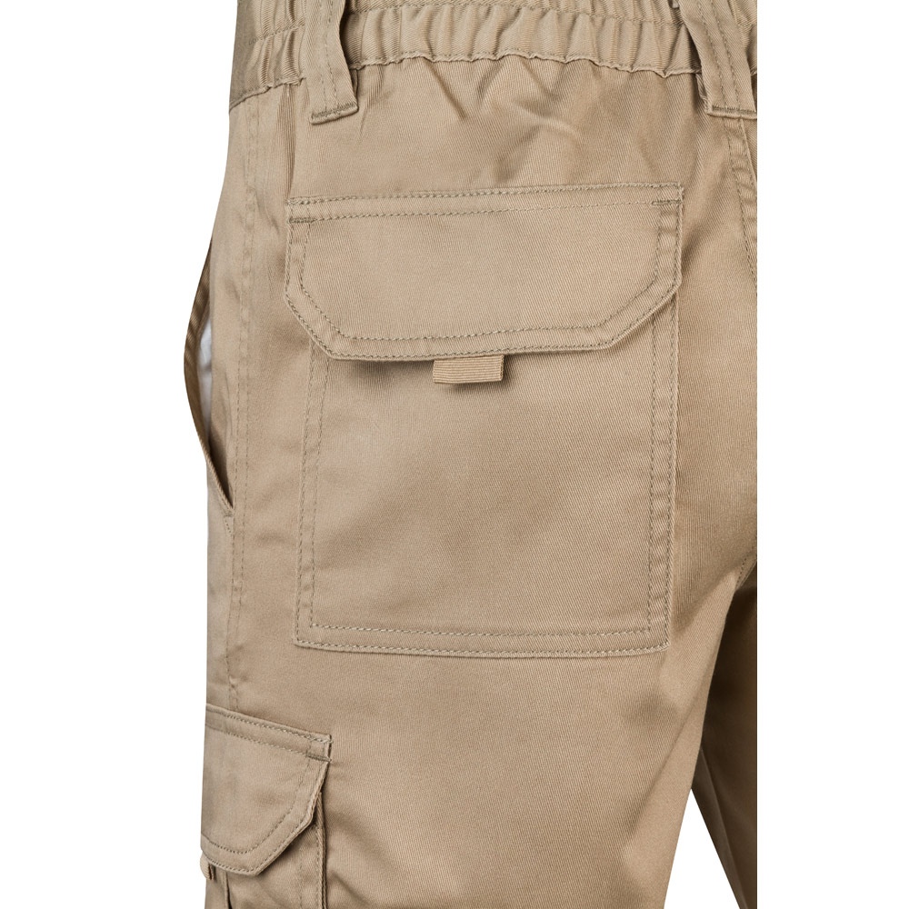 VL HEBE. Bermuda stretch, multipoches (240g/m²), en coton (46%), EME (38%) et polyester (16%) 37