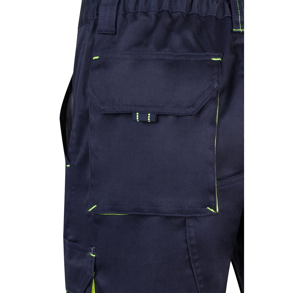 VL HEMERA. Bermuda stretch bicolore, multipoches (240g/m²), en coton (46%), EME (38%) et polyester (16%) 17