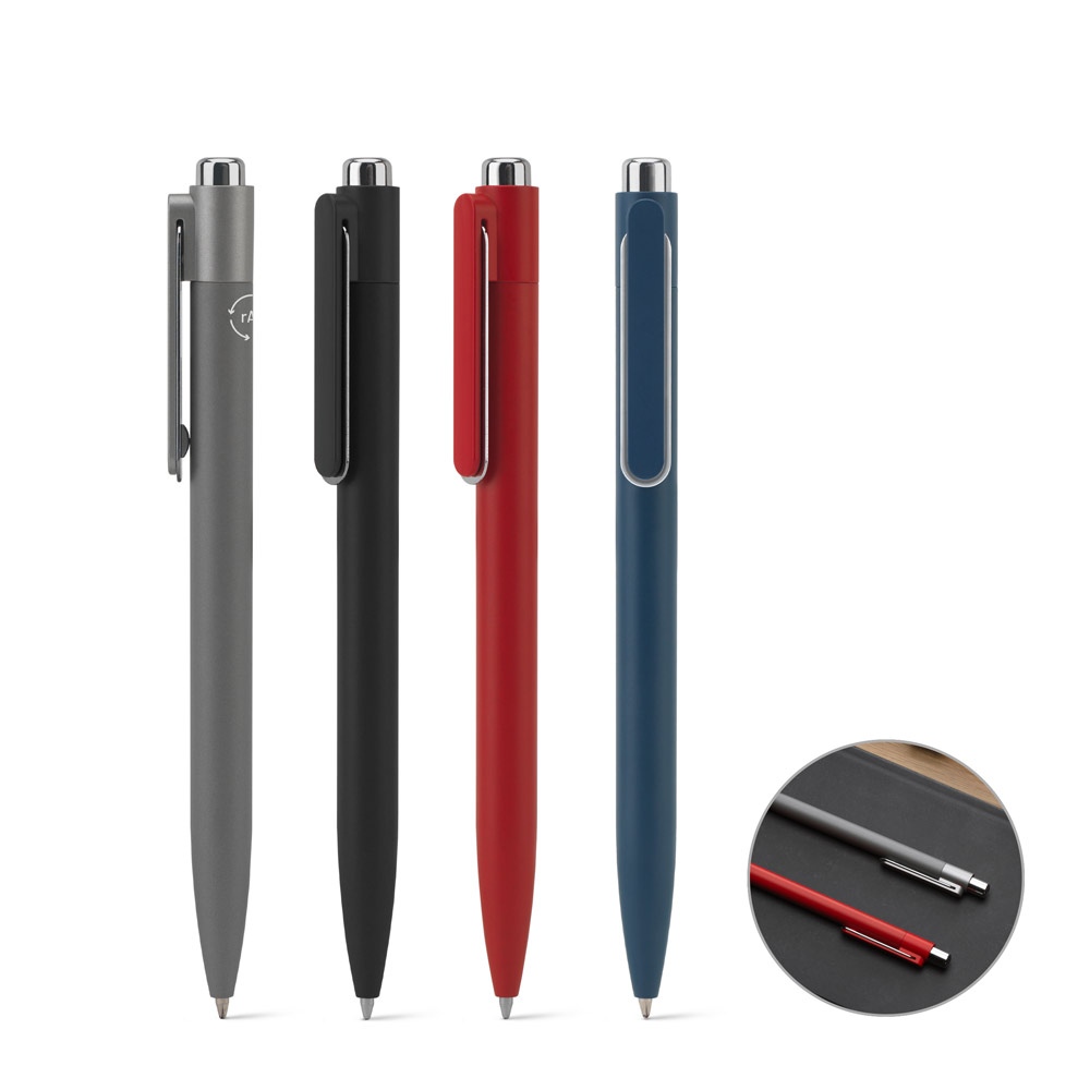 KYLIE. Stylo à bille en aluminium (94% recyclé) avec clip innovant