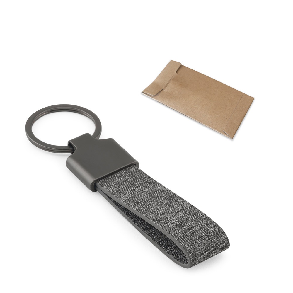 RAVEN. Porte-clés de forme rectangulaire en métal et pet recyclé (30% recyclé)