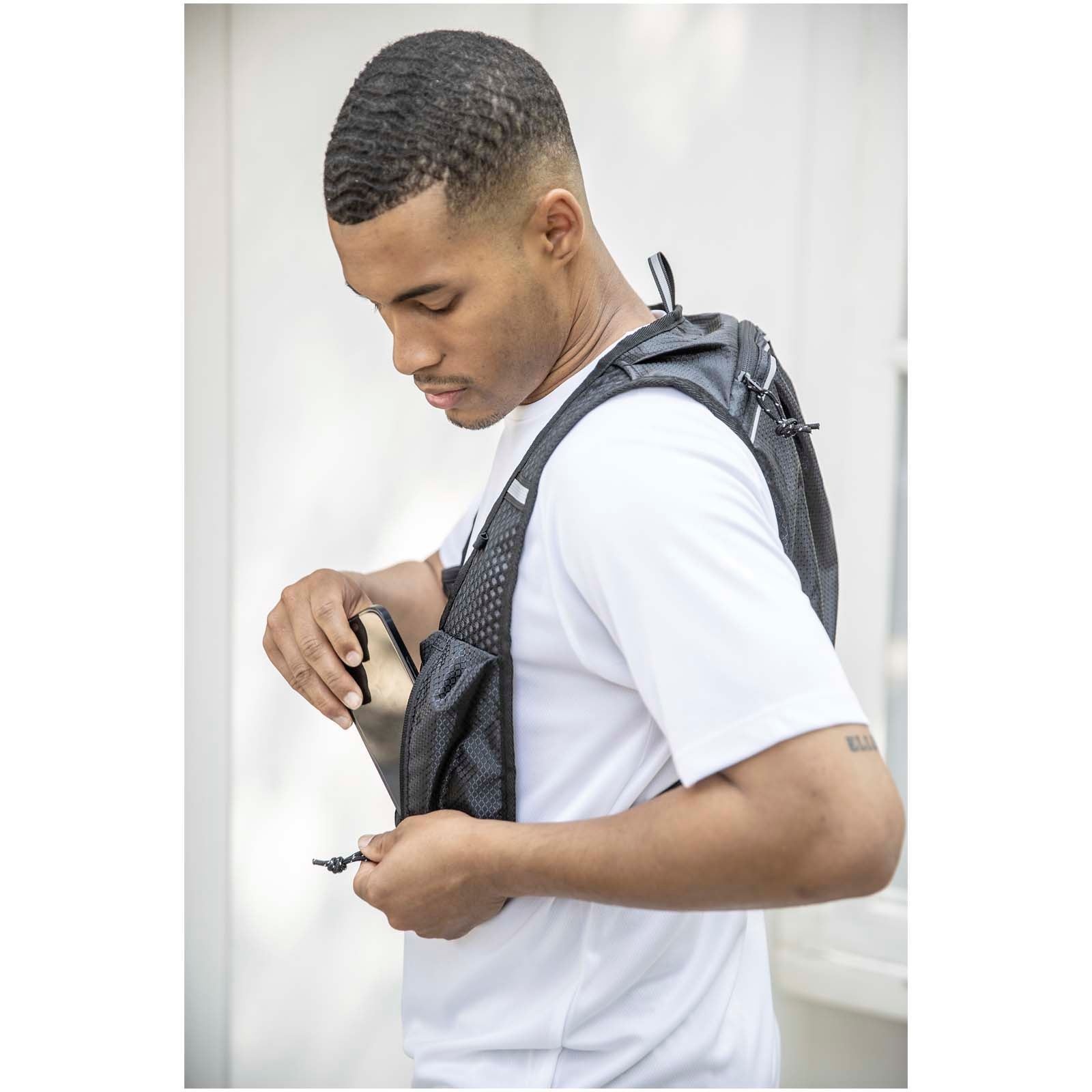 Gilet de course Nomad de 5 L en matériaux recyclés certifiés GRS avec système d’hydratation 24