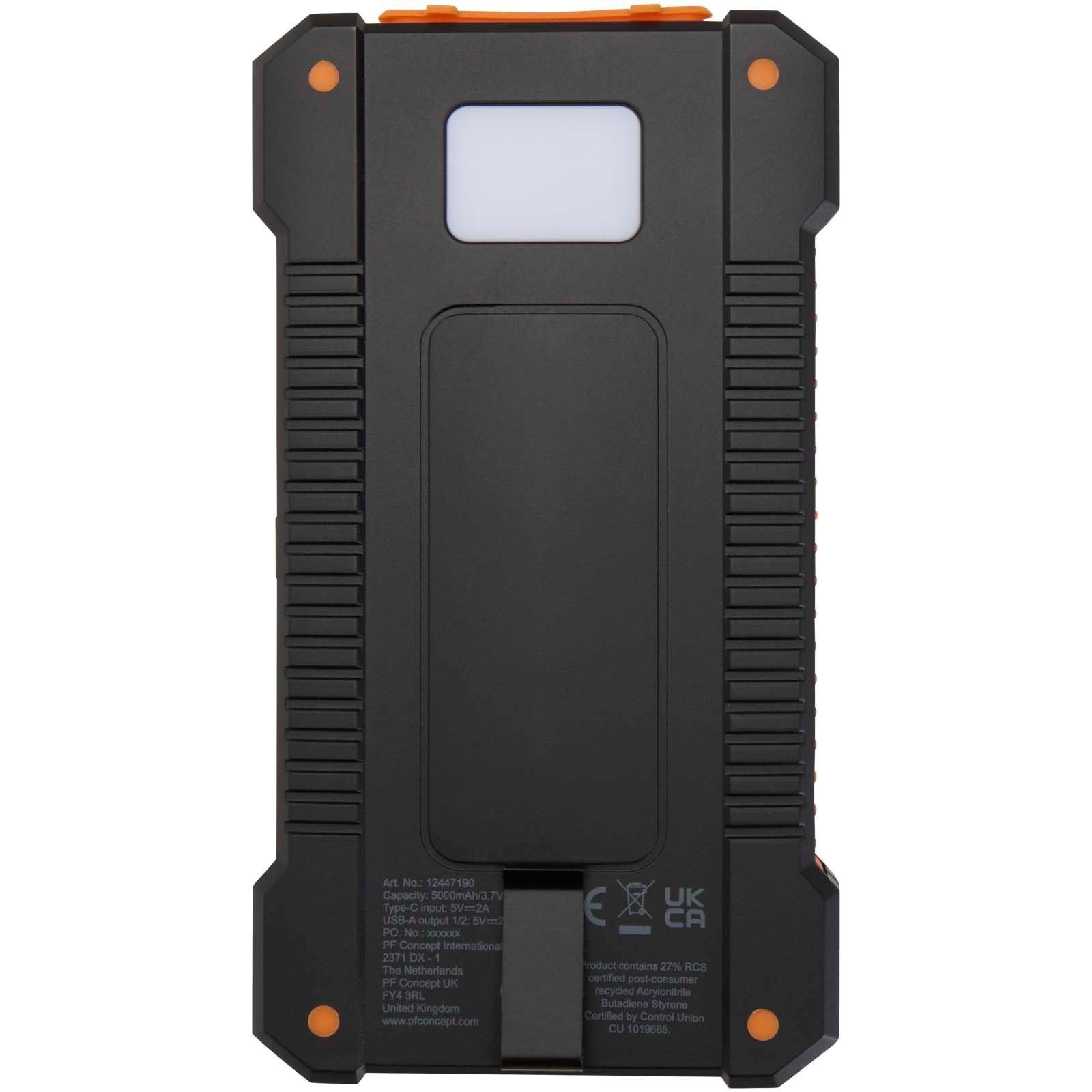 Batterie de secours solaire Altair robuste de 5 000 mAh et 10 W en plastique recyclé avec lampe de poche intégrée 5