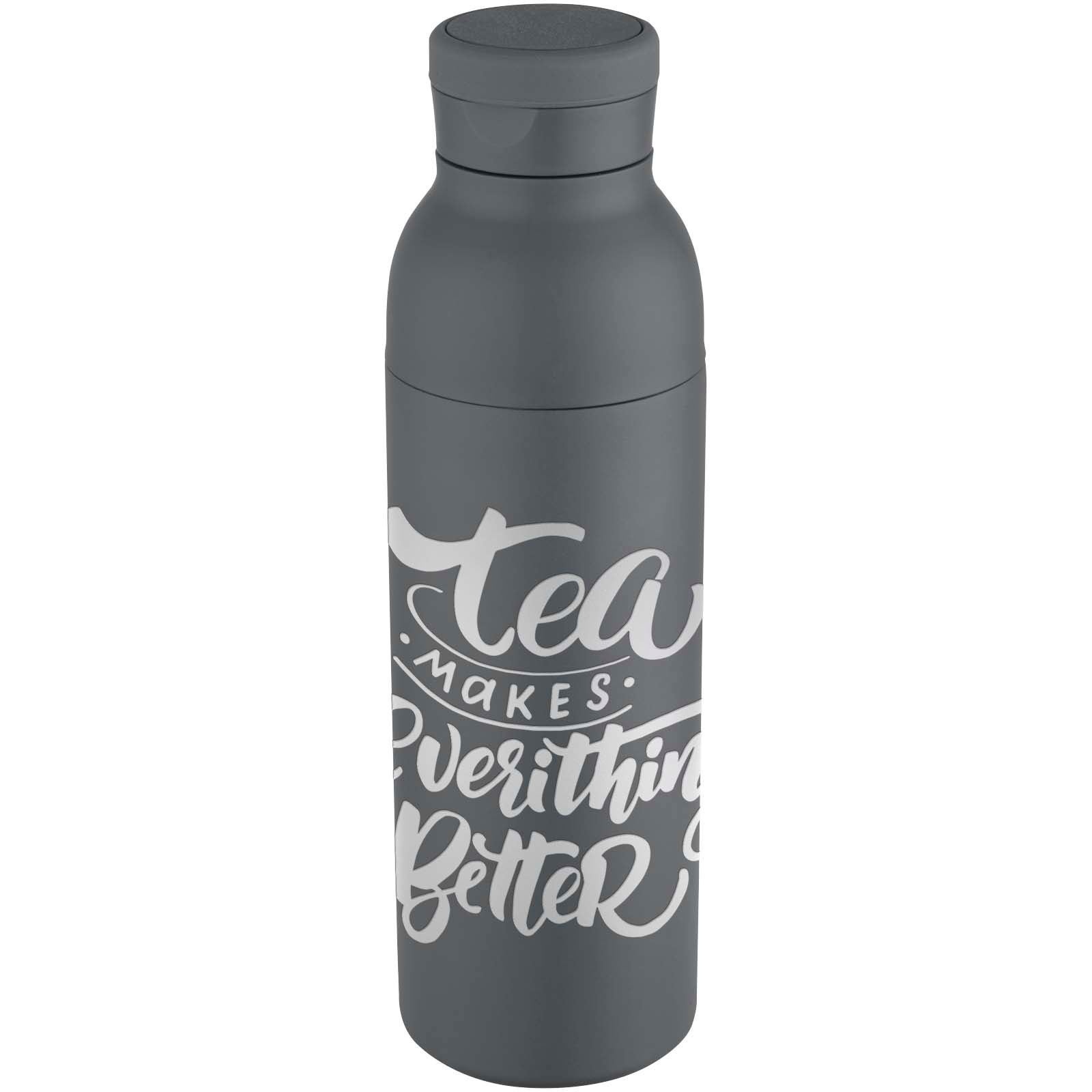 Bouteille avec isolation sous vide Illuminate double paroi de 650 ml en acier inoxydable recyclé certifié RCS 18